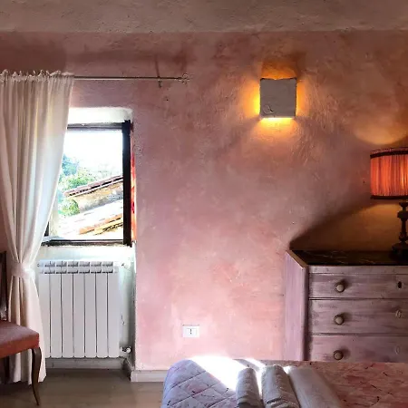 Agriturismo Luna Di Quarazzana In Tuscany Alloggio per agriturismo