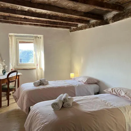 Agriturismo Luna Di Quarazzana In Tuscany