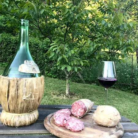 Agriturismo Luna Di Quarazzana In Tuscany *